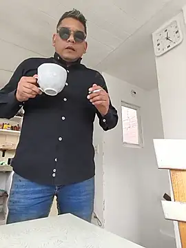 Bartoloparica online show from 22, 7, 2026