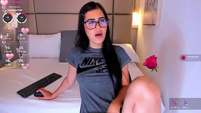 Snapshot of jazminmoree chatting on 24, 6, 2026 jazminmoree online show from 24, 6, 2026