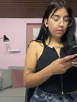 Snapshot of GabyLopez_Pink chatting on 28, 7, 2026 GabyLopez Pink online show from 28, 7, 2026