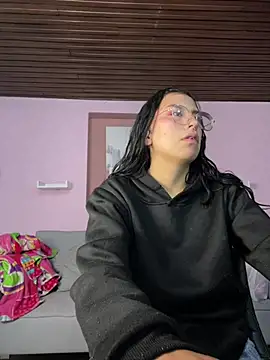 Snapshot of GabyLopez_Pink chatting on 17, 7, 2026 GabyLopez Pink online show from 17, 7, 2026