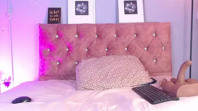 vivirouse online show from 3, 7, 2026