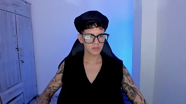 tylerrnova online show from 4, 7, 2026