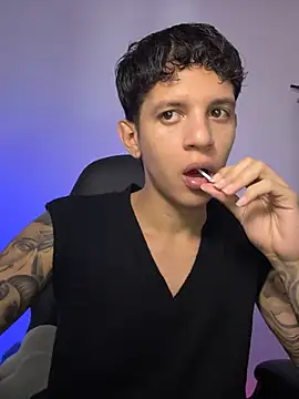 tylerrnova online show from 25, 6, 2026