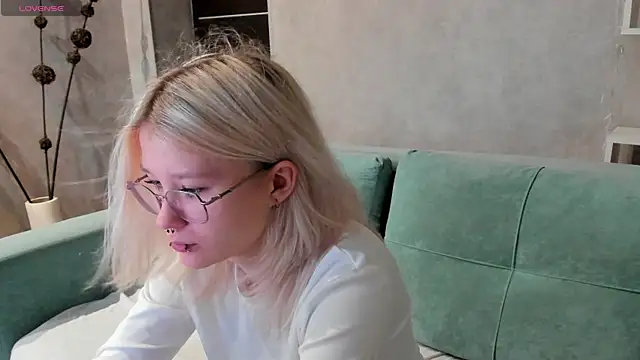Nika-Smith online show from 7, 8, 2026