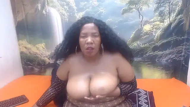 CURVYELEGANCExxx online show from 10, 7, 2026