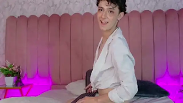 Snapshot of Leo_Williamss chatting on 19, 7, 2026 Leo Williamss online show from 19, 7, 2026