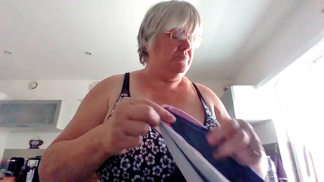 coquinesensuel online show from 15, 7, 2026