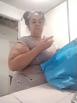 BigAssQueenLatina online show from 23, 6, 2026
