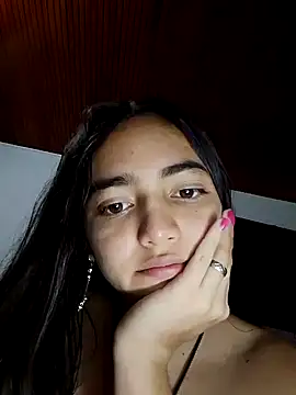 Julia valentina online show from 19, 7, 2026