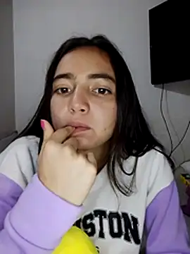 Julia valentina online show from 21, 7, 2026