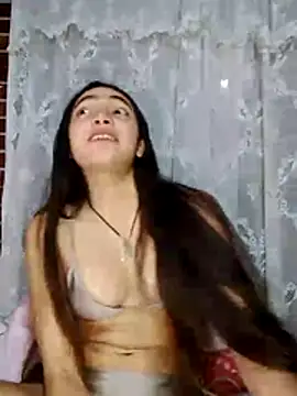 Julia valentina online show from 1, 8, 2026