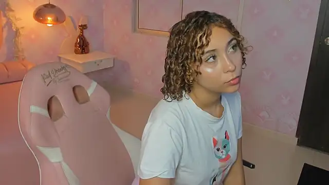 Snapshot of Ahny_Sweet chatting on 19, 6, 2026 Ahny Sweet online show from 19, 6, 2026