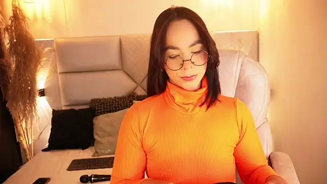imLeanna  online show from 25, 6, 2026