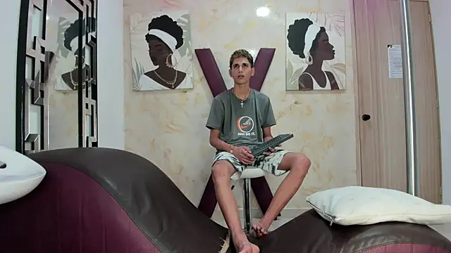 RED BOYS1 online show from 19, 6, 2026