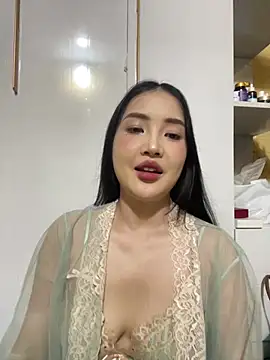 Lilyluta2000 online show from 25, 6, 2026
