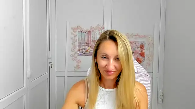 LilyDreamm online show from 19, 6, 2026