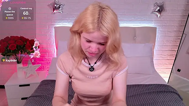 ChloeWells online show from 9, 7, 2026