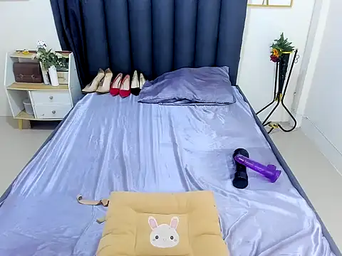 Snapshot of Hannah_Louissexxx chatting on 23, 7, 2026 Hannah Louissexxx online show from 23, 7, 2026