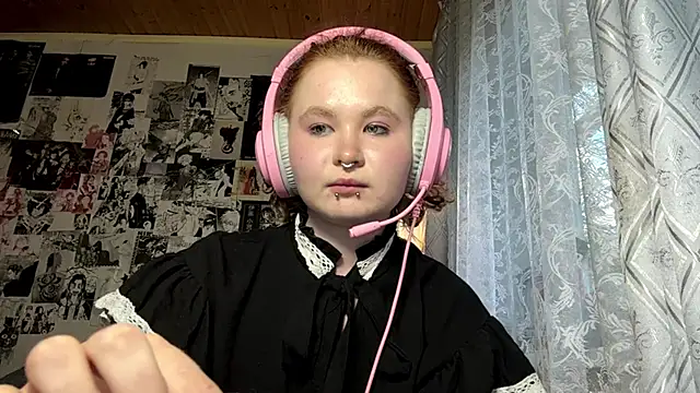 Snapshot of LiIIAry chatting on 19, 6, 2026 LiIIAry online show from 19, 6, 2026