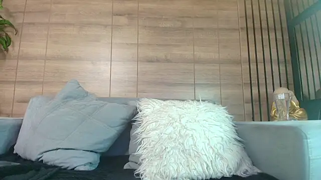 alys molly 11 online show from 24, 7, 2026