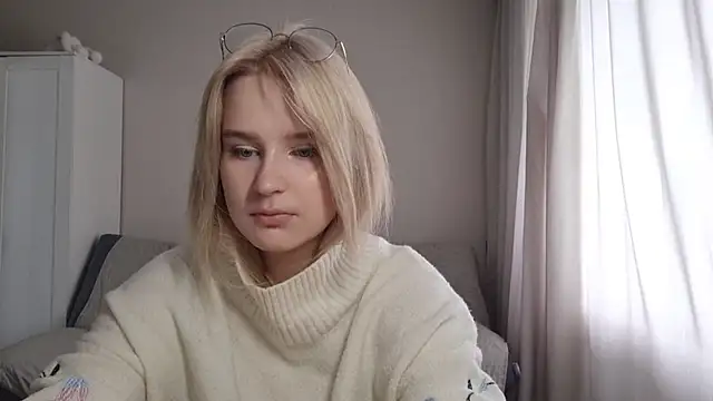 BloomMoon online show from 10, 7, 2026