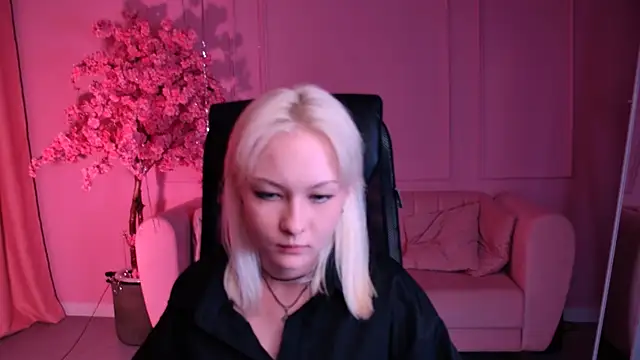 OliviaVale online show from 19, 6, 2026