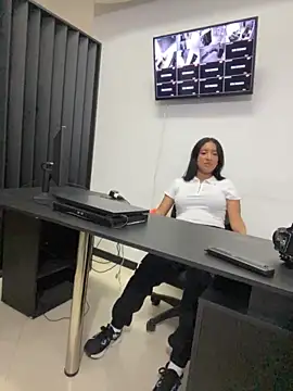 Julieta Vegaax online show from 19, 6, 2026