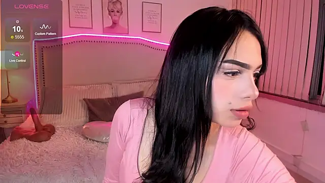 Snapshot of mila__vega chatting on 15, 7, 2026 mila vega online show from 15, 7, 2026