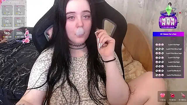 Snapshot of your_8a8y chatting on 9, 7, 2026 your 8a8y online show from 9, 7, 2026