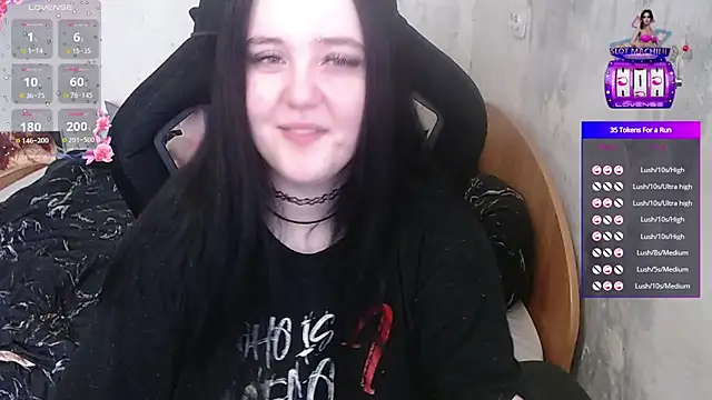 Snapshot of your_8a8y chatting on 4, 7, 2026 your 8a8y online show from 4, 7, 2026