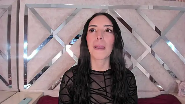 Violeta Harlow online show from 7, 7, 2026