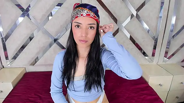 Violeta Harlow online show from 4, 7, 2026