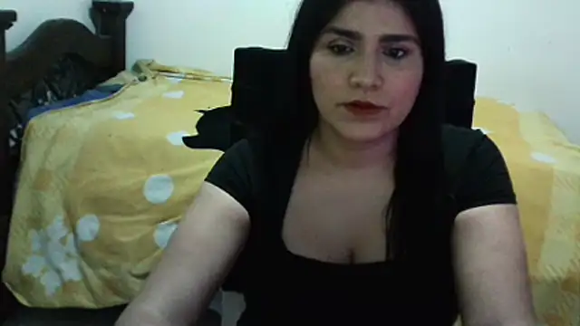 Snapshot of CarolinaMoretti chatting on 8, 8, 2026 CarolinaMoretti online show from 8, 8, 2026