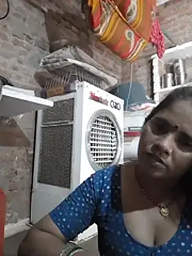 Hot shiri online show from 9, 8, 2026
