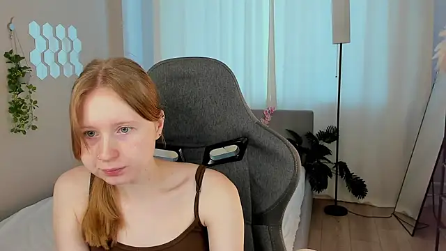 Snapshot of LiliTiny chatting on 3, 8, 2026 LiliTiny online show from 3, 8, 2026