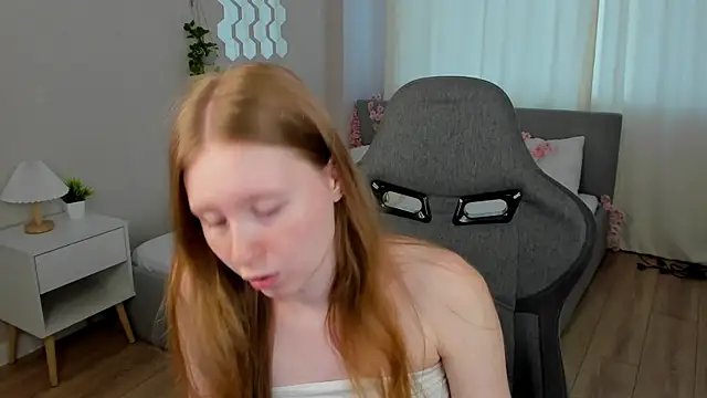 Snapshot of LiliTiny chatting on 20, 7, 2026 LiliTiny online show from 20, 7, 2026