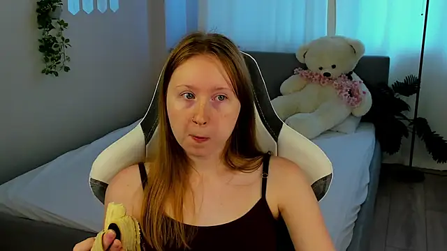 Snapshot of LiliTiny chatting on 4, 8, 2026 LiliTiny online show from 4, 8, 2026