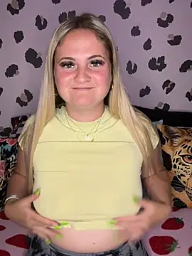 Snapshot of Juicy_BabeXo chatting on 18, 7, 2026 Juicy BabeXo online show from 18, 7, 2026