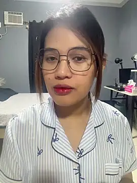 STUCK on YOU  online show from 26, 6, 2026
