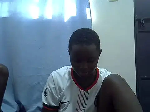 milky gal ebony online show from 6, 7, 2026