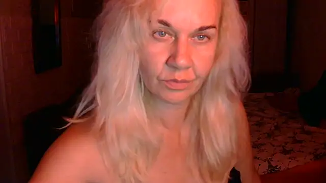 Ravelynni online show from 3, 8, 2026
