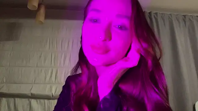 Snapshot of Nolenne chatting on 28, 6, 2026 Nolenne online show from 28, 6, 2026