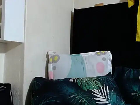 creamyslender23 online show from 14, 7, 2026