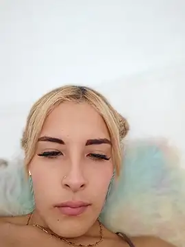 VIOLETA-1122 online show from 4, 8, 2026