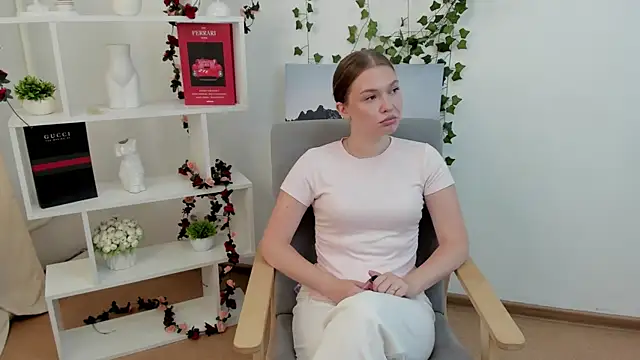 BeverlyEastmond online show from 25, 6, 2026
