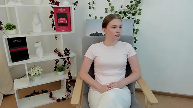 BeverlyEastmond online show from 25, 6, 2026