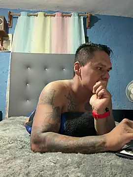 LatinoLeones online show from 5, 8, 2026