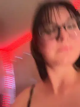 LaceyEllison online show from 26, 6, 2026
