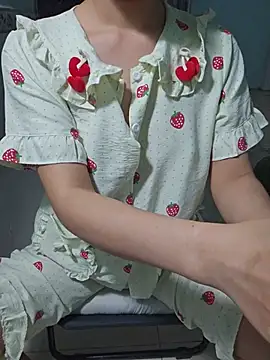 Snapshot of cherry_chjan chatting on 23, 7, 2026 cherry chjan online show from 23, 7, 2026