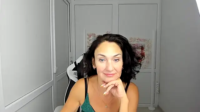 Snapshot of OliviaKateee chatting on 6, 7, 2026 OliviaKateee online show from 6, 7, 2026